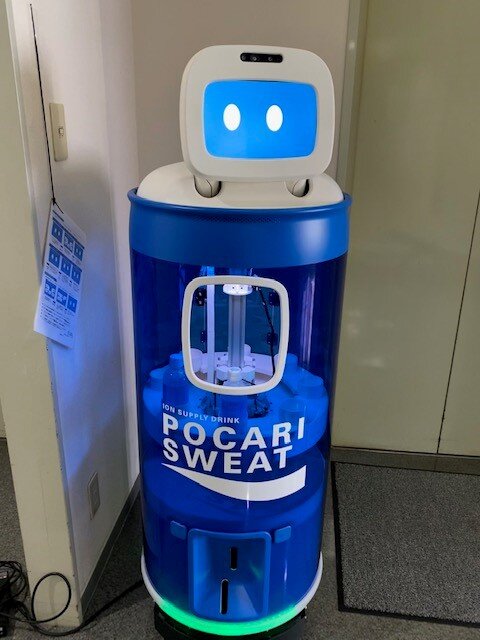 ドリンク提供ロボット
